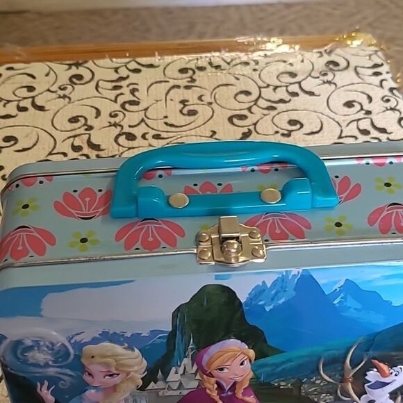 Disney Metal Lunch Box - Picture 2 of 9